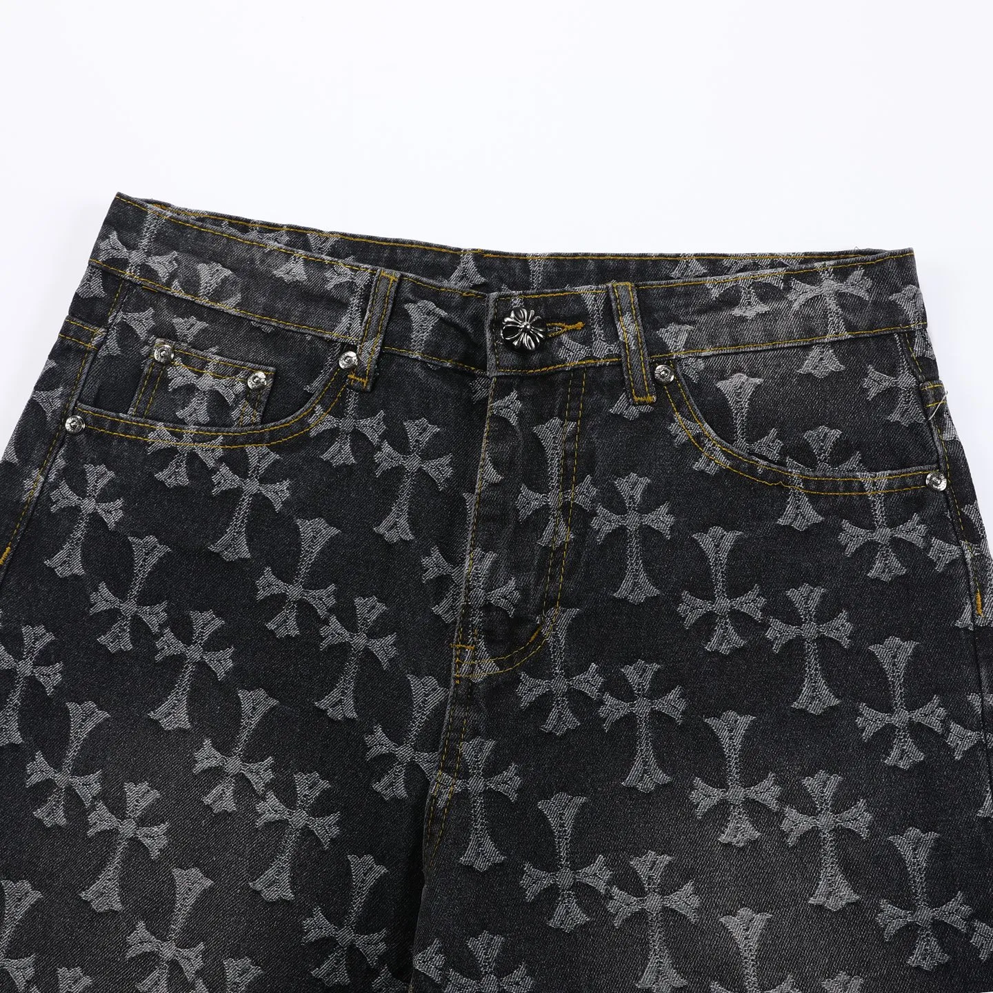 P240 Style No.: H587 Chrome Hearts double-sided full-logo jacquard dark pattern heavy-duty full-print cross jeans. The same style as the Internet celebrity star's cross-printed denim jacket. The unique cross design elements and all-over printing are full of design. It is made of 100% denim cotton fabric with heavy coarse yarn count, which ensures a stiff and tough silhouette while being soft, comfortable and breathable. The lapel is designed with silver buttons and is full of texture. The classic white cross logo is all over the dress, making it a perfect versatile style for spring and summer! Customized jacquard fabric, you can wear it in various styles. This gender-neutral shirt is a must-have for nightclubs. It can be worn as a jacket for both men and women. It can be easily worn by both men and women! The original loose version is made of high-quality pure cotton fabrics. The fabric pattern is high-definition and delicate without burrs. It is comfortable and breathable to wear. All the buttons are molded and customized. It is casual and fashionable and can be matched with any bottoms. It can be windproof and sunproof in spring and summer. It can be worn outside in autumn and winter! Easily concave shape makes you look slimmer and taller, perfect for both men and women! Customized main label, accessories, fully washable, whole body wiring, quality control, no heads!   Size: 28-30-32-34-36 Color: black